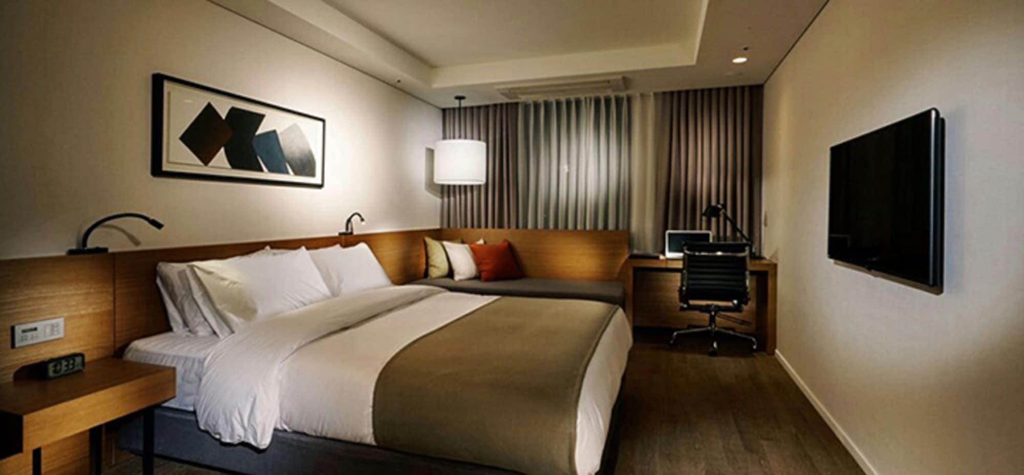 Ramada By Wyndham Gunsan Hotel Eksteriør billede