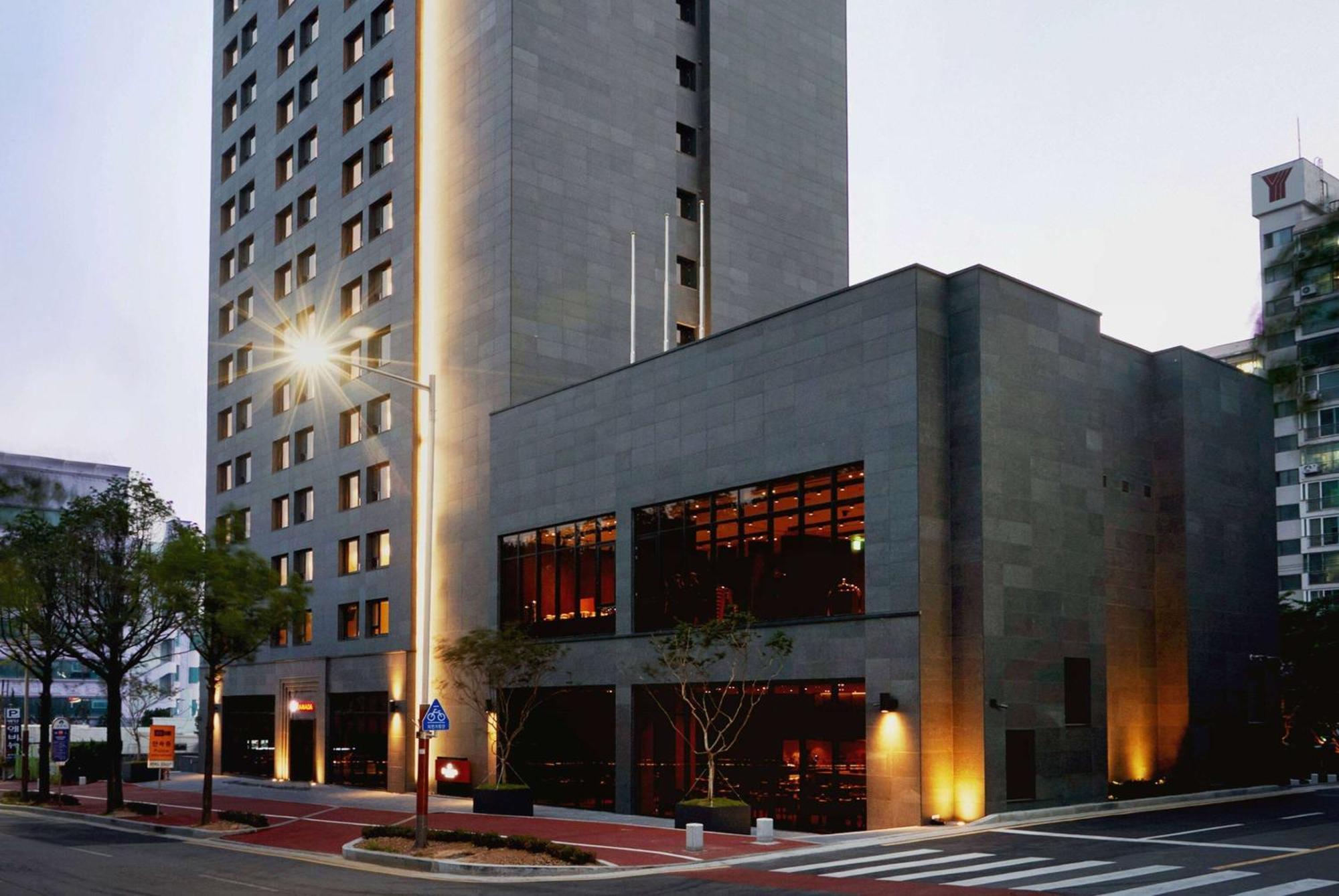 Ramada By Wyndham Gunsan Hotel Eksteriør billede